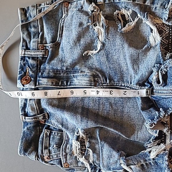 Women's AE Next Level Stretch Curvy Hi Rise Shortie Size 0 Distressed Shorts! - Picture 13 of 14